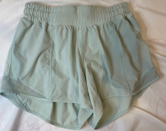 Size 4 Delicate Mint Hotty Hot Shorts 4"